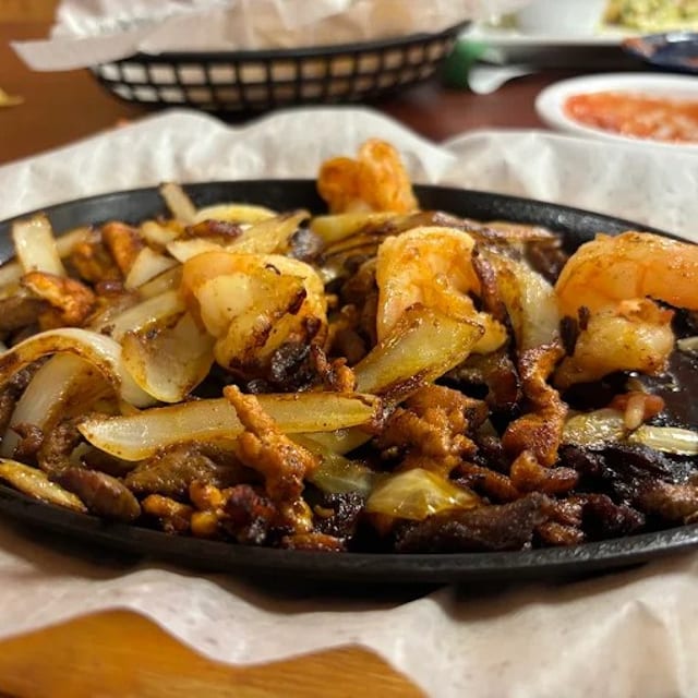 Maru's Fajita Plate.